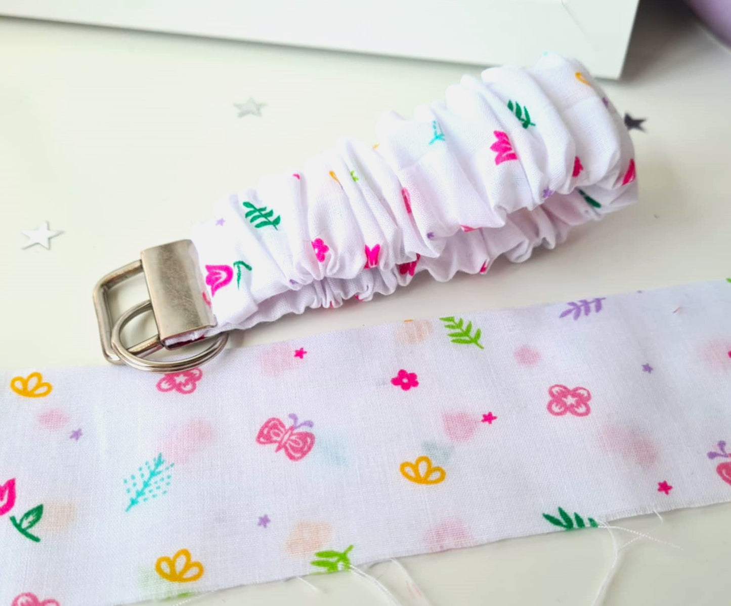 White Ditsy Floral Scrunchie Wristlet